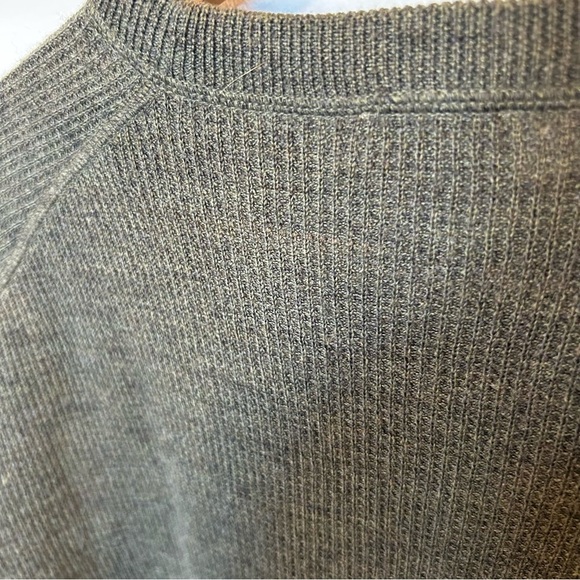 Jos. A. Bank olive Green Crewneck Sweater - Merino Wool blend - Picture 4 of 4